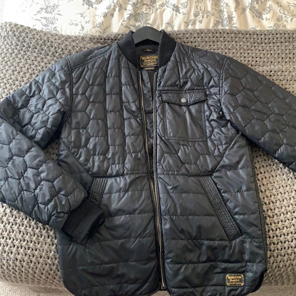 Burton durable goods day ride puffy coat